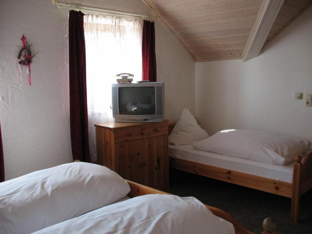 Gasthof Zum Kirchenwirt Kirchdorf am Inn Room photo